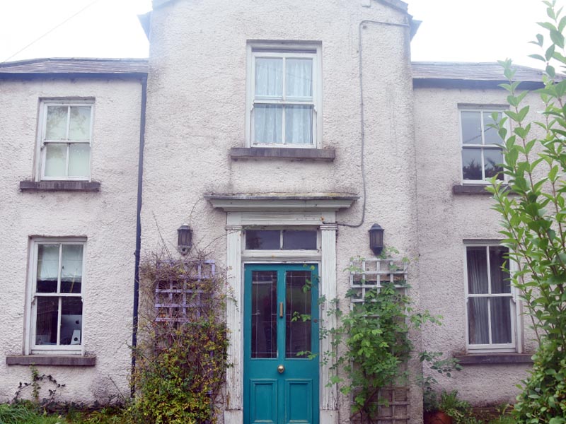 4 bedroom in Modern Old Farm house