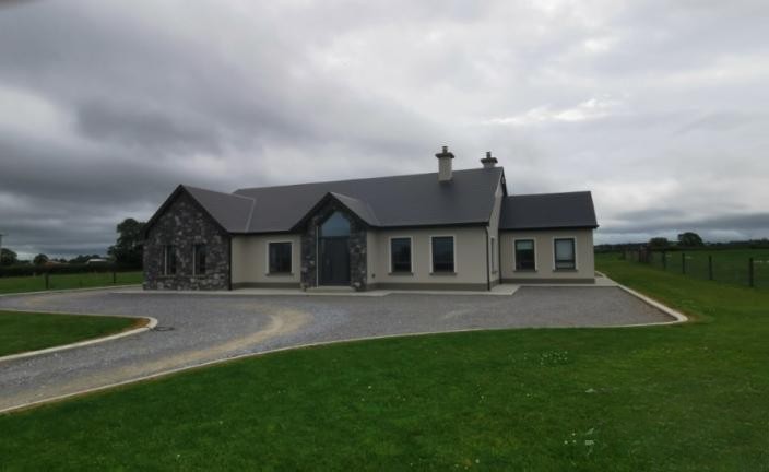 3 Bed Detached Home in Dromcollogher, Co. Limerick