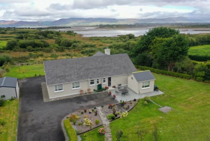 4 Bed Bungalow in Ring Of Kerry, Co. Kerry