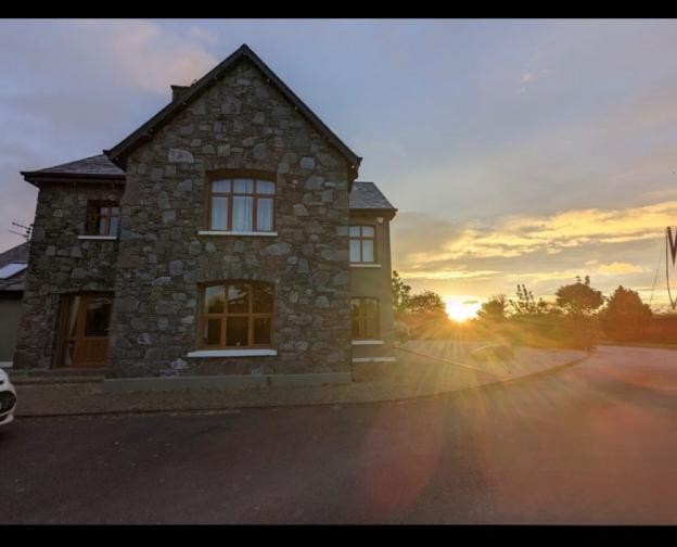 6 Bed Detached Home in Banteer, Co. Cork