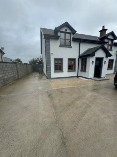 4 Bed Detached Home in Moneygall, Co. Offaly