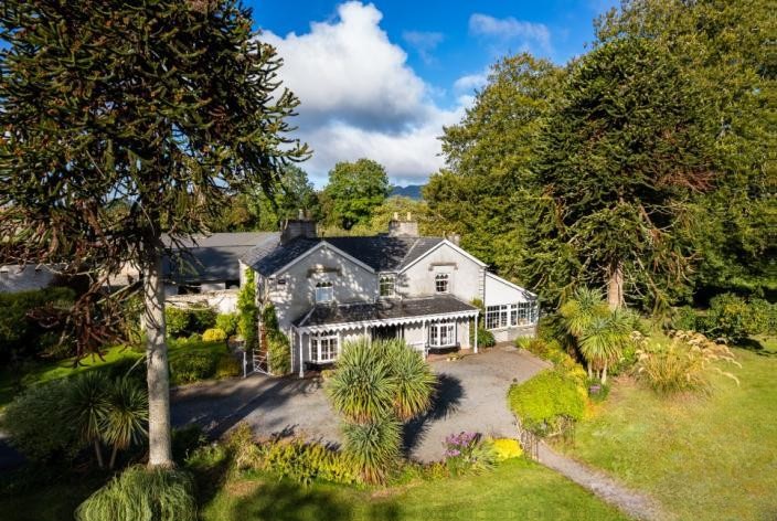 6 Bed House in Templemore, Co. Tipperary