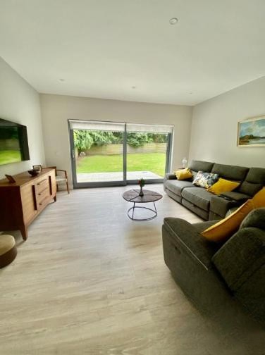 3 Bed Bungalow in Ballina/ Killaloe, Co. Tipperary