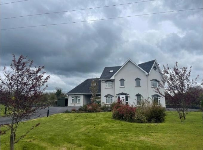 6 Bed House in Ennis, Co. Clare