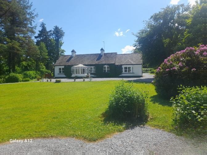 4 Bed Farmhouse in Ardagh, Co. Limerick
