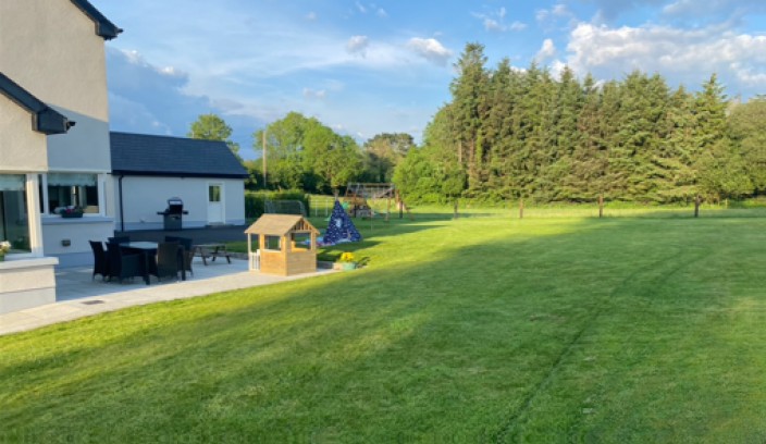 5 Bed House in Sixmilebridge, Co. Clare