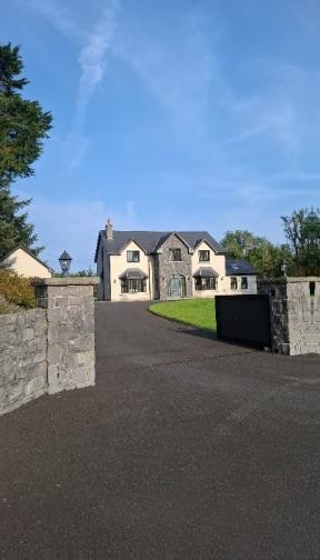 5 Bed Property in Curraderra, Co. Clare