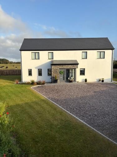 4 Bed Detached Home in Waterfall, Co. Cork