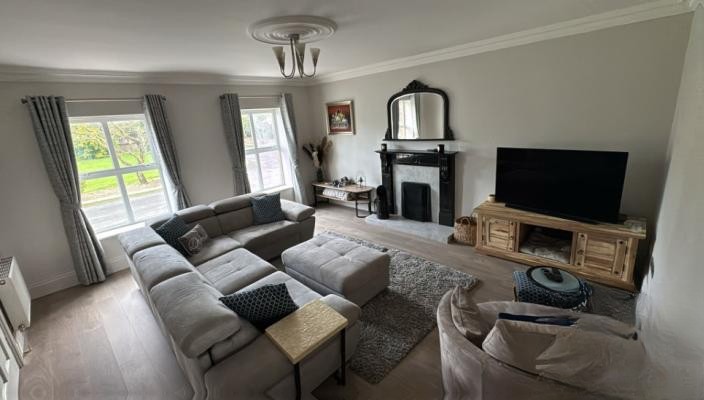 7+ Bed House in Pallasgreen, Co. Limerick