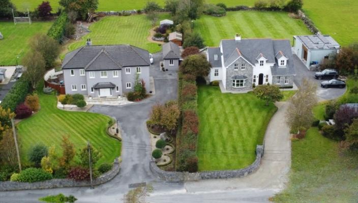 7+ Bed Property in Moycullen, Co. Galway