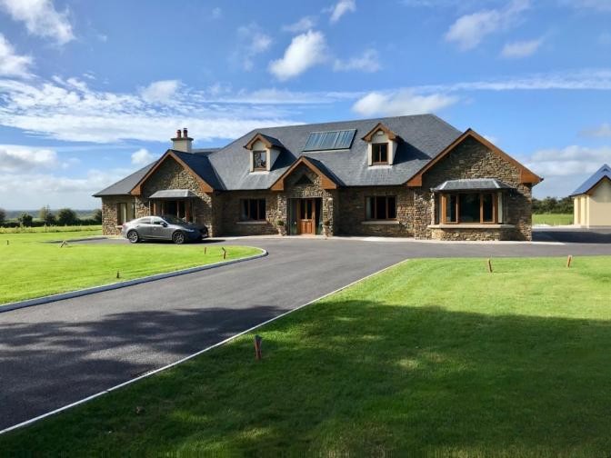 6 Bed House in Watergrasshill, Co. Cork