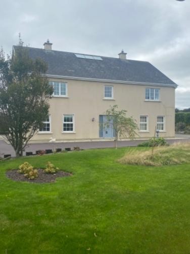 6 Bed House in Newcestown, Co. Cork