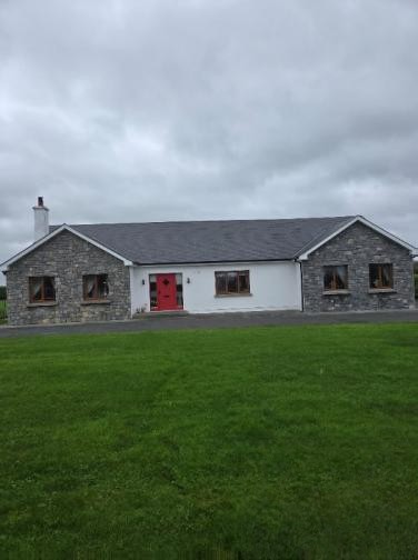 3 Bed Bungalow in Kiltoom, Co. Roscommon