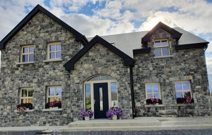 4 Bed Detached Home in Kiltullagh, Co. Galway