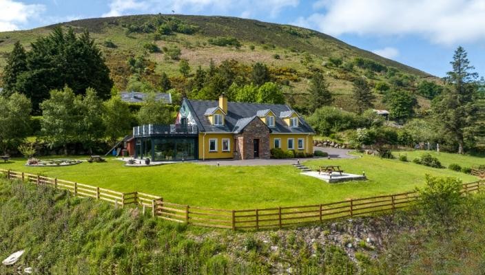 7+ Bed Lodge in The Mountian Lodge, Co. Kerry