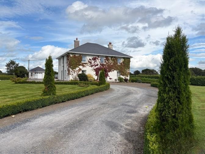 5 Bed House in Templemore, Co. Tipperary