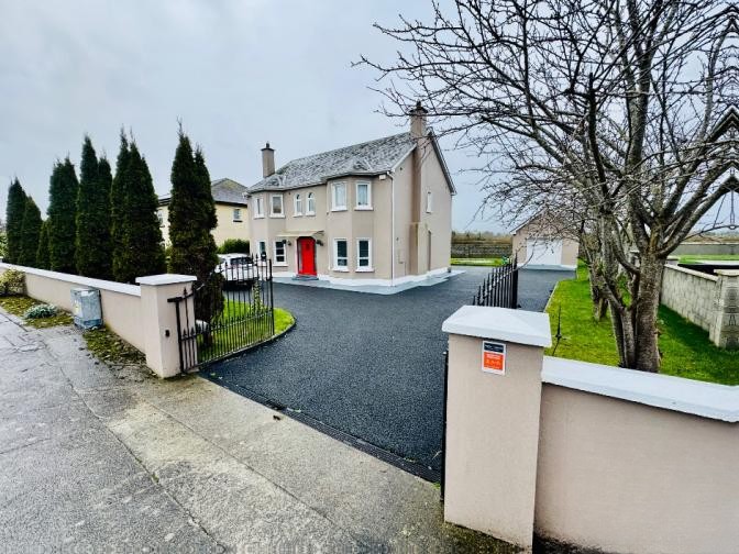 4 Bed Detached Home in Nenagh, Co. Tipperary