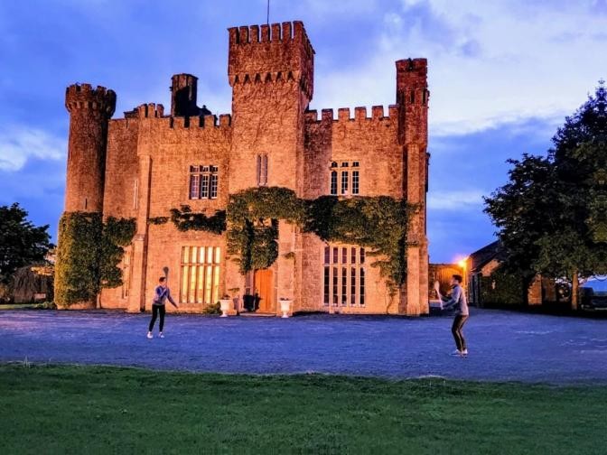 7+ Bed Property in Thurles, Co. Tipperary