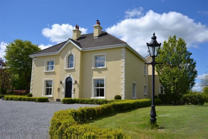 7+ Bed Apartment in Poppyhill, Co. Galway