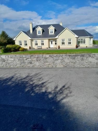 5 Bed Detached Home, Co. Galway