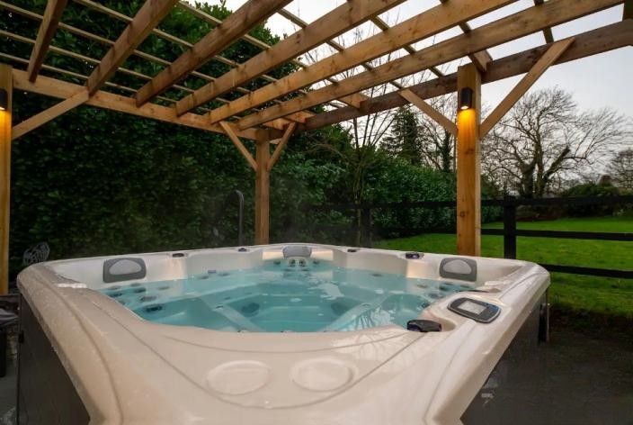 2 Bed Cottage in Glanworth, Co. Cork