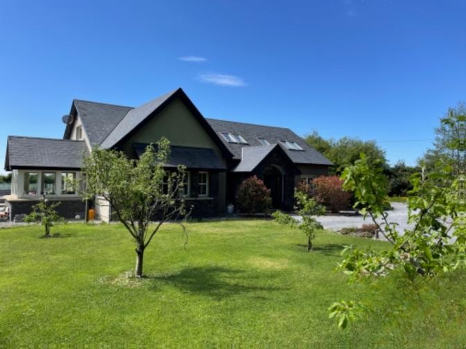 4 Bed Home in Ballymacelligott, Co. Kerry